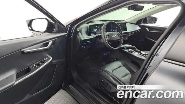Kia EV6 2022 — фото 13