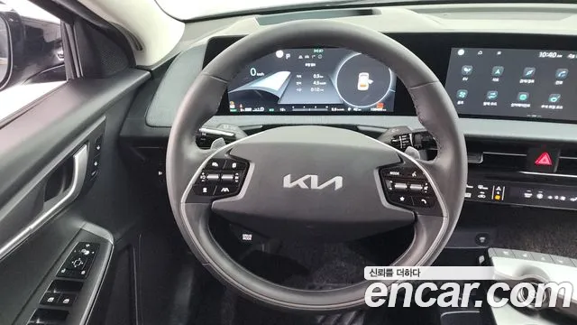 Kia EV6 2022 — фото 18