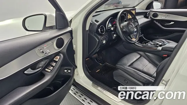 Mercedes-Benz GLC-Class 2018 — фото 13