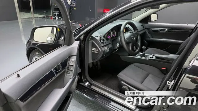Mercedes-Benz C-Class 2008 — фото 10