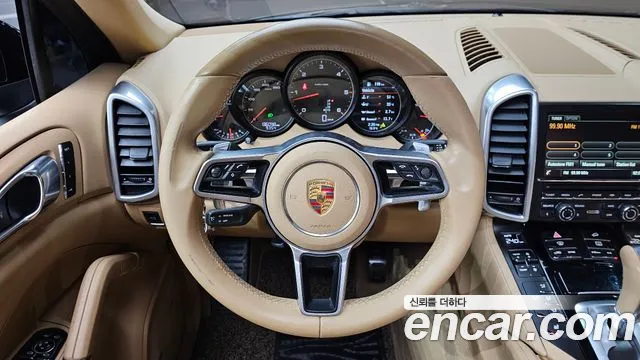 Porsche Cayenne 2015 — фото 13
