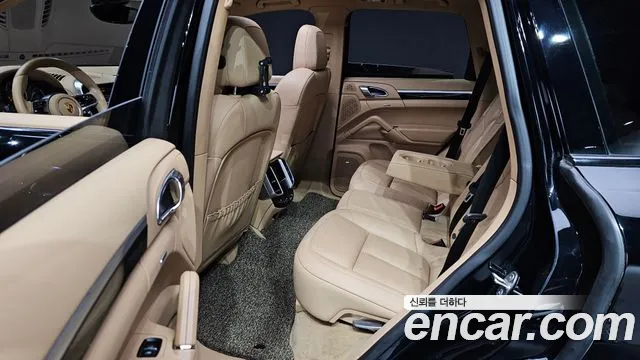 Porsche Cayenne 2015 — фото 16