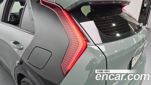 Kia Niro 2022 — фото 9