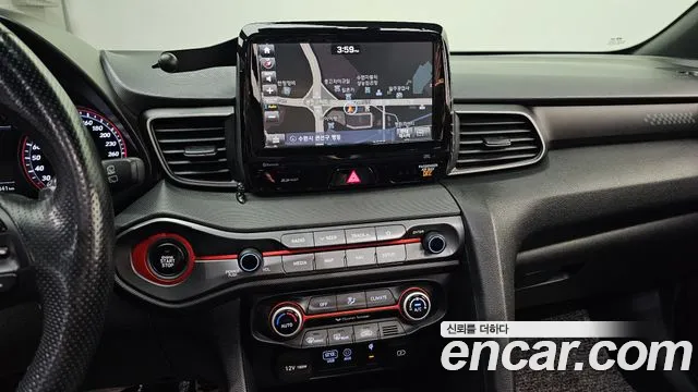 Hyundai Veloster 2018 — фото 13