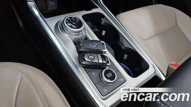 Ford Explorer 2021 — фото 12