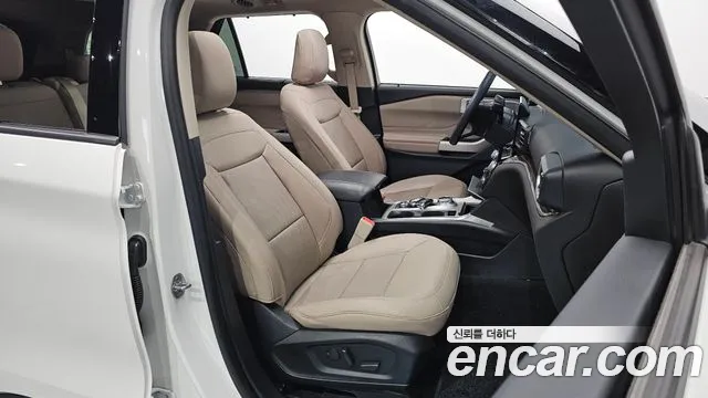 Ford Explorer 2021 — фото 17