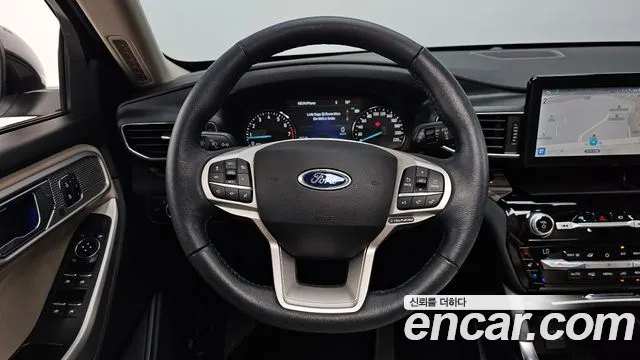 Ford Explorer 2021 — фото 19