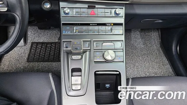 Hyundai Nexo 2023 — фото 9