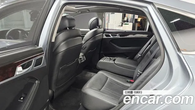 Hyundai Genesis 2015 — фото 11