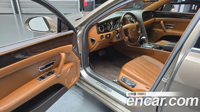 Bentley Flying Spur 2014 — фото 10