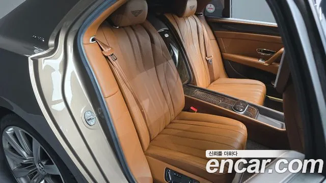 Bentley Flying Spur 2014 — фото 12