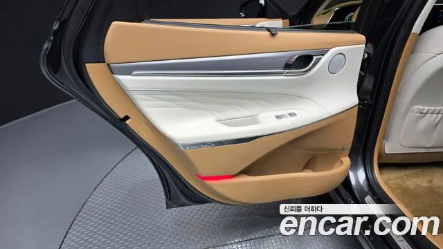 Hyundai Grandeur 2022 — фото 15