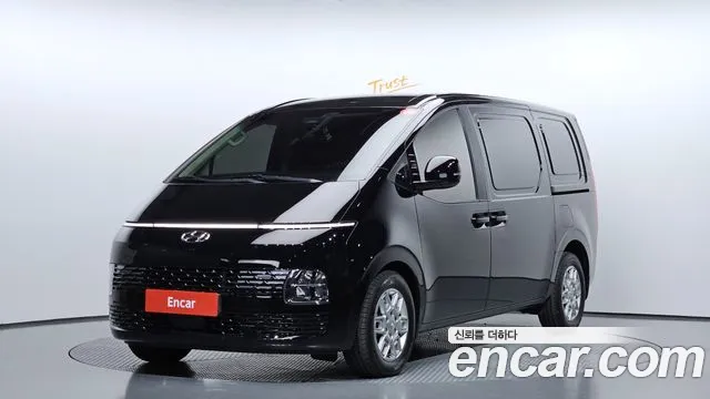 Hyundai Staria 2023 — фото 1