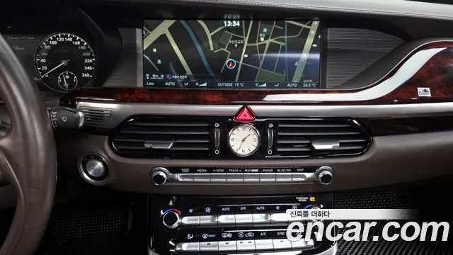 Genesis EQ900 2016 — фото 19