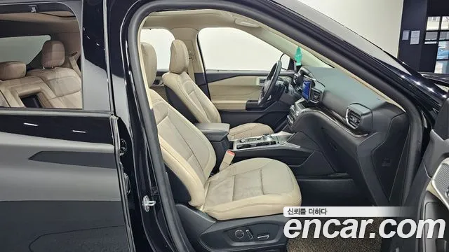 Ford Explorer 2020 — фото 17