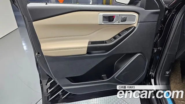 Ford Explorer 2020 — фото 14