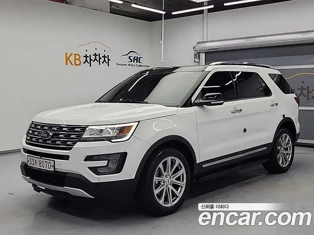 Ford Explorer 2017 — фото 1