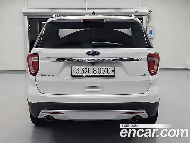 Ford Explorer 2017 — фото 4