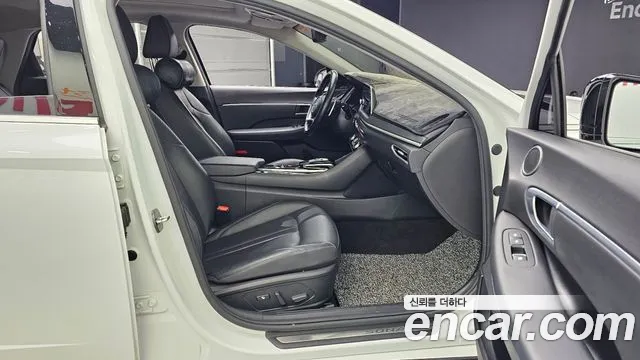 Hyundai Sonata 2021 — фото 17