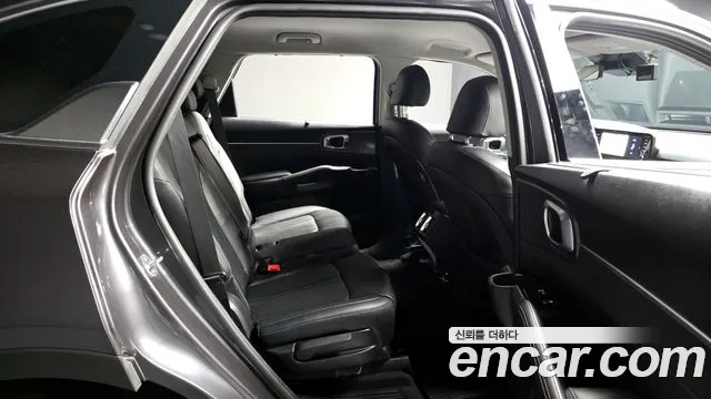 Kia Sorento 2021 — фото 17