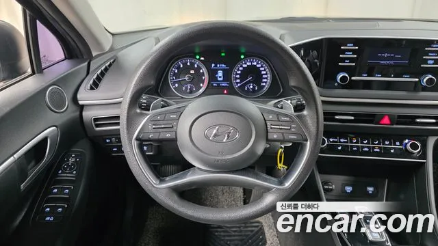 Hyundai Sonata 2020 — фото 19