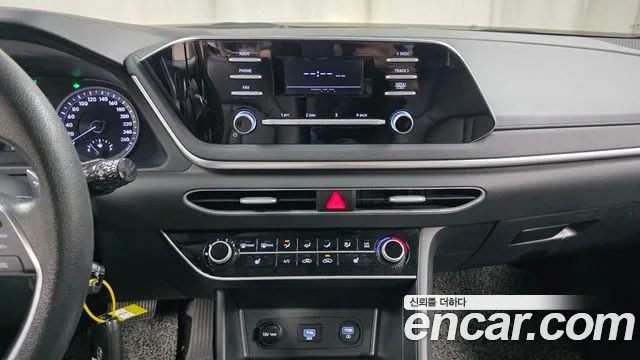 Hyundai Sonata 2020 — фото 20