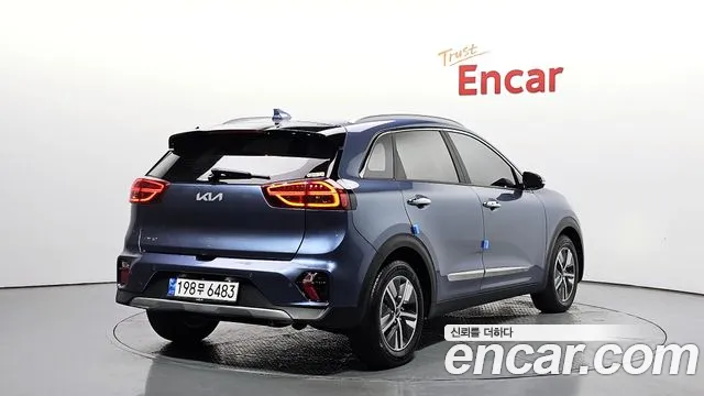 Kia Niro 2022 — фото 2