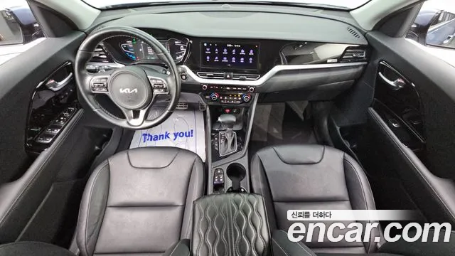 Kia Niro 2022 — фото 10
