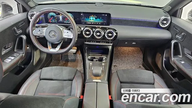 Mercedes-Benz A-Class 2022 — фото 9
