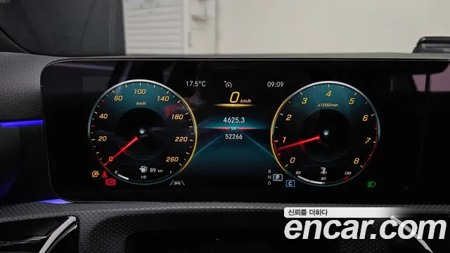 Mercedes-Benz A-Class 2022 — фото 10