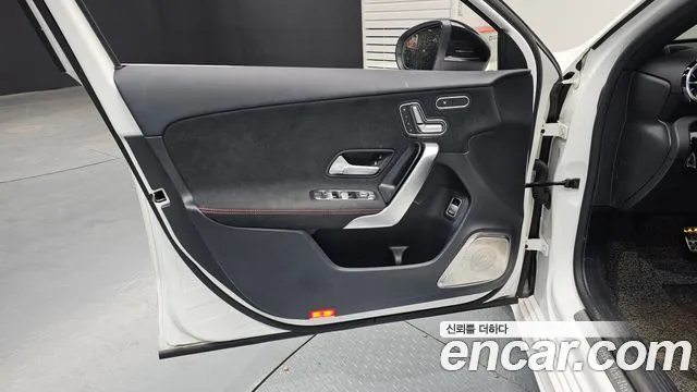 Mercedes-Benz A-Class 2022 — фото 13