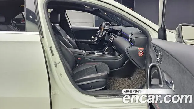 Mercedes-Benz A-Class 2022 — фото 15