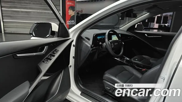 Kia Niro 2024 — фото 10
