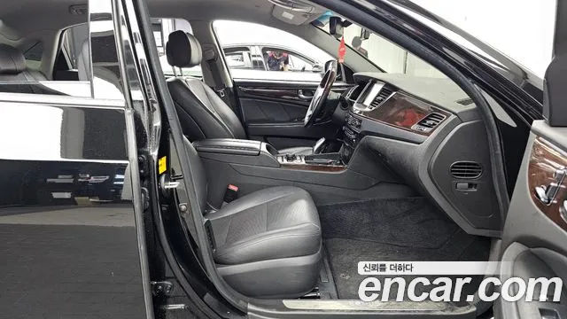 Hyundai Equus 2015 — фото 11