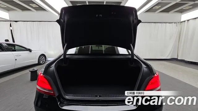 Hyundai Equus 2015 — фото 20