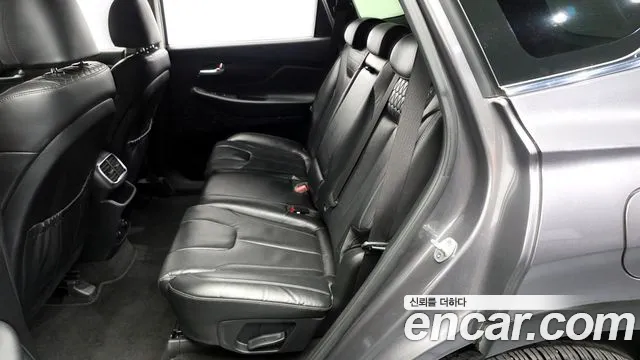 Hyundai Santafe 2019 — фото 16
