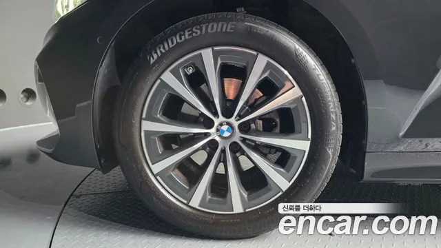 BMW 3-Series 2023 — фото 5