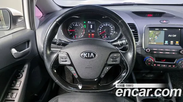 Kia K3 2017 — фото 13