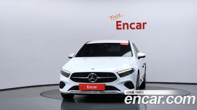 Mercedes-Benz A-Class 2025 — фото 2