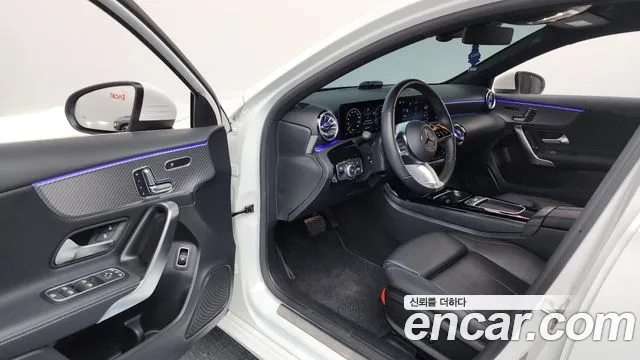 Mercedes-Benz A-Class 2025 — фото 12