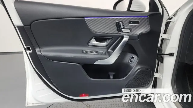 Mercedes-Benz A-Class 2025 — фото 13
