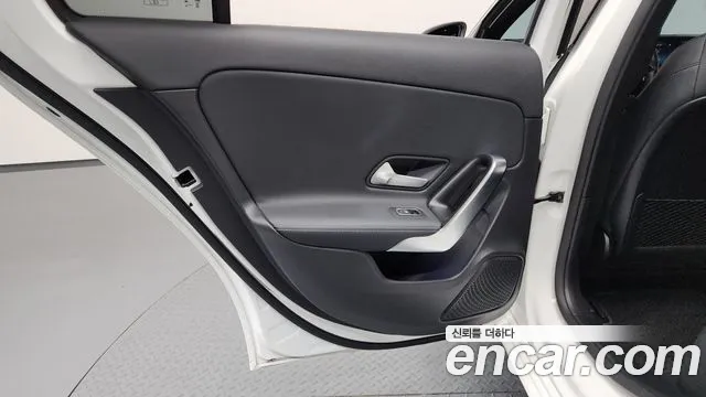 Mercedes-Benz A-Class 2025 — фото 14