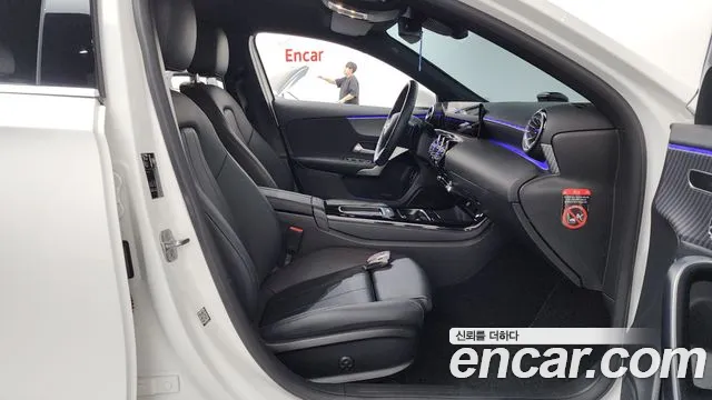 Mercedes-Benz A-Class 2025 — фото 15
