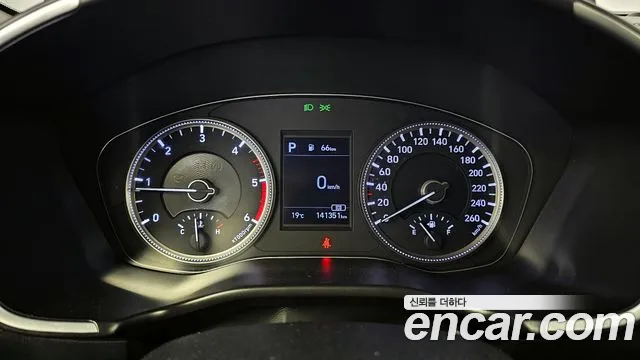 Hyundai Santafe 2019 — фото 11