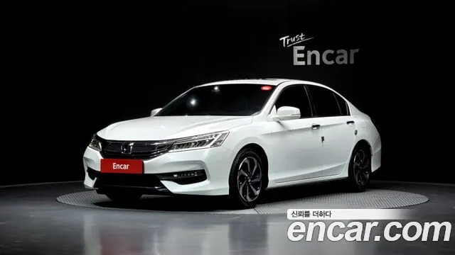 Honda Accord 2017 — фото 1