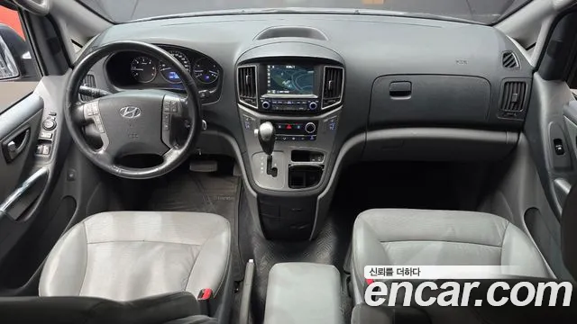 Hyundai Starex 2019 — фото 7