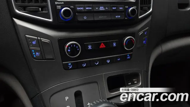 Hyundai Starex 2019 — фото 17