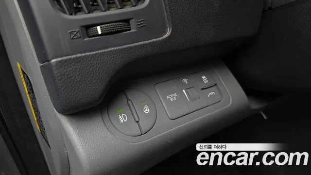 Hyundai Starex 2019 — фото 18