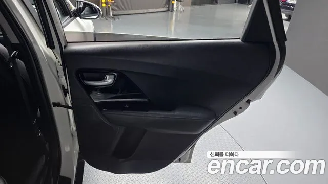 Kia Niro 2019 — фото 15