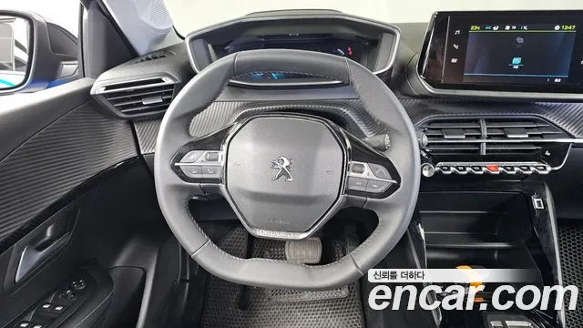 Peugeot 208 2022 — фото 19